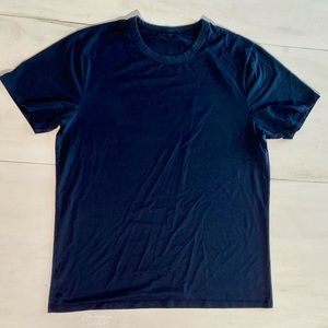 Lululemon Fundamental Tee Size Medium